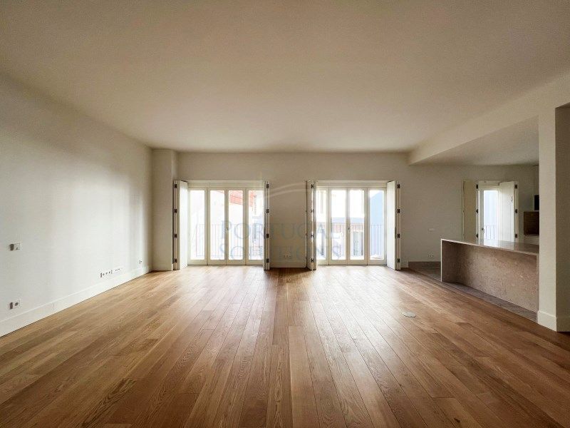 Property photo 1 of 28