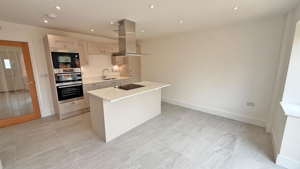 Property photo 2 of 10 Img_8250.Jpeg