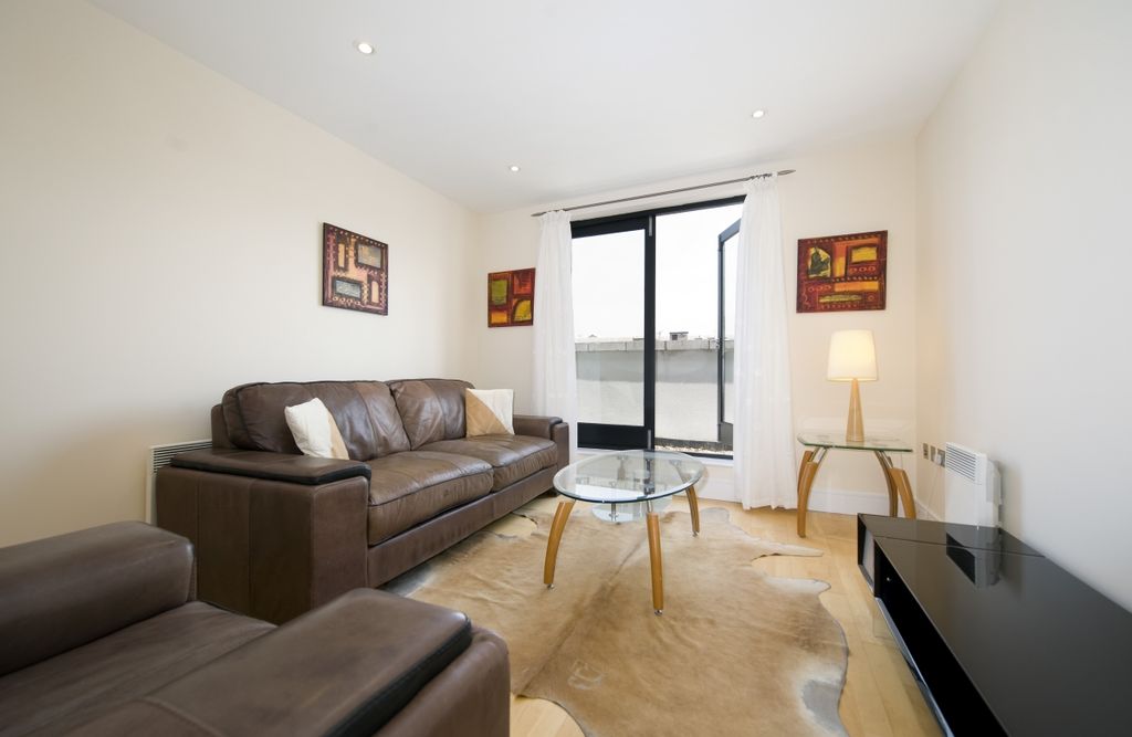 Property photo 1 of 5 Recep Hi Res