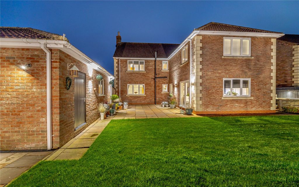 Property photo 2 of 20 Rear View