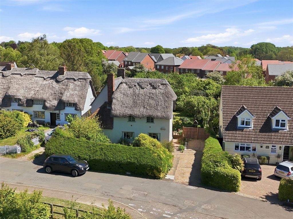 Property photo 1 of 31 Picture No. 20
