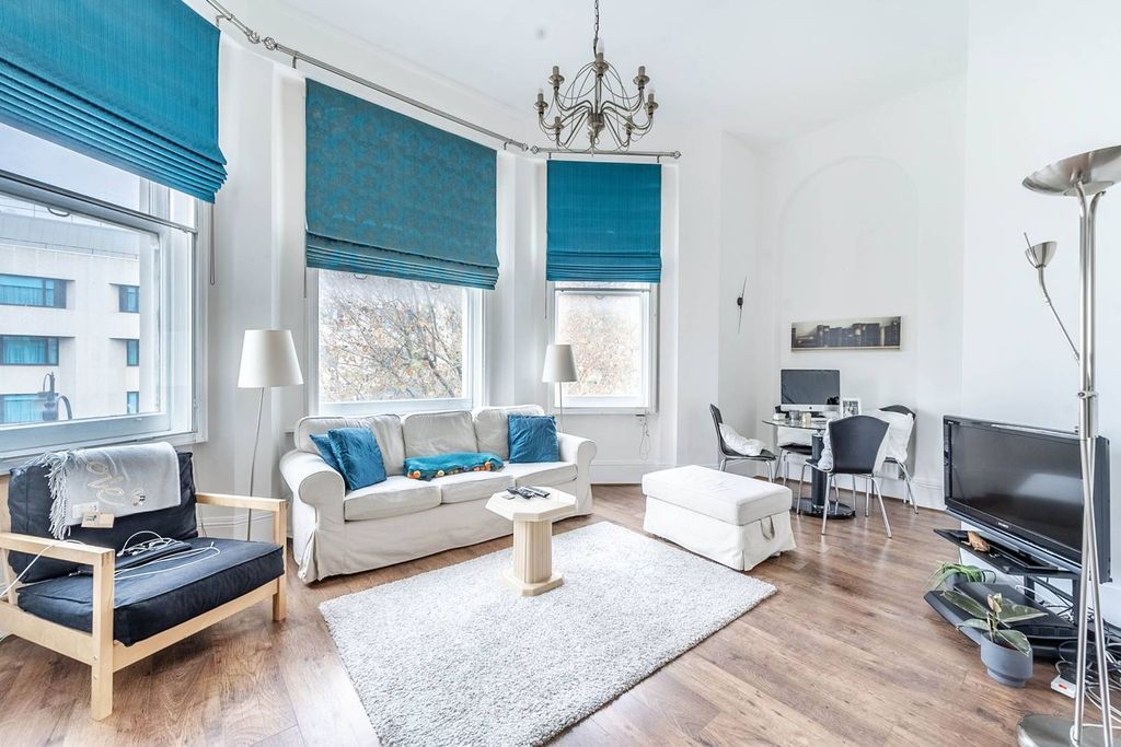 Property photo 3 of 5