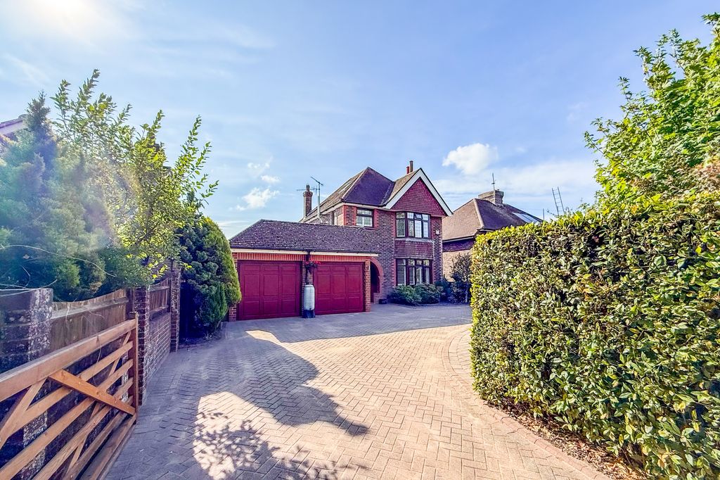 Property photo 1 of 36