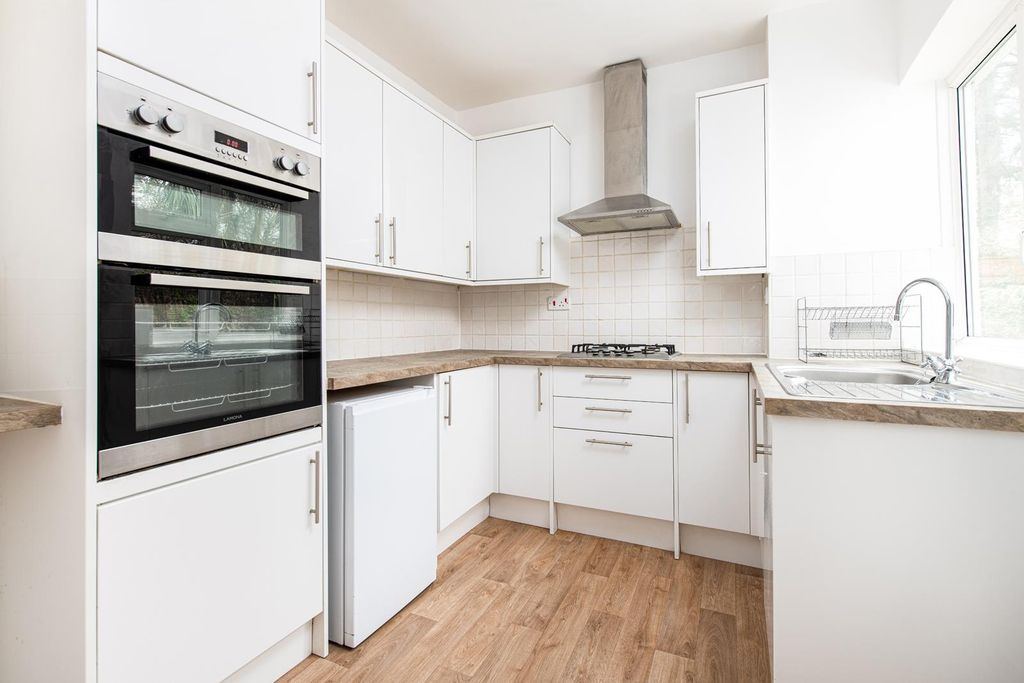 Property photo 2 of 14 Kitchen_1.Jpg