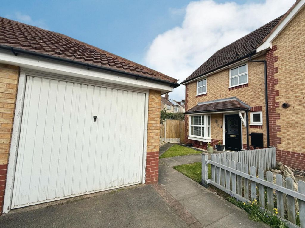 Property photo 2 of 20