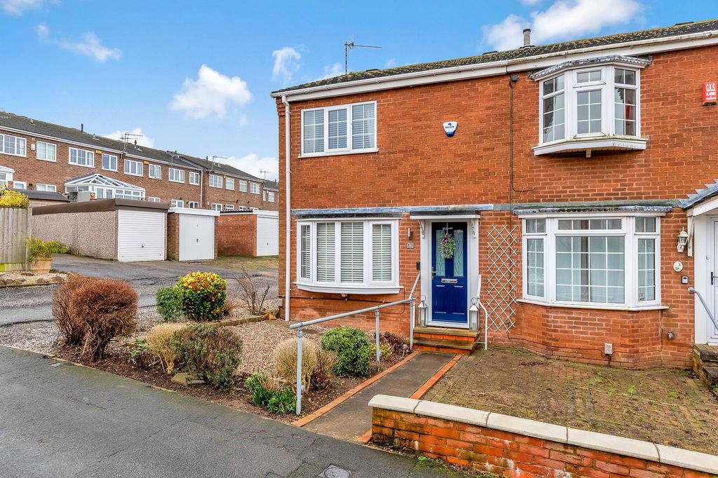 Property photo 2 of 17