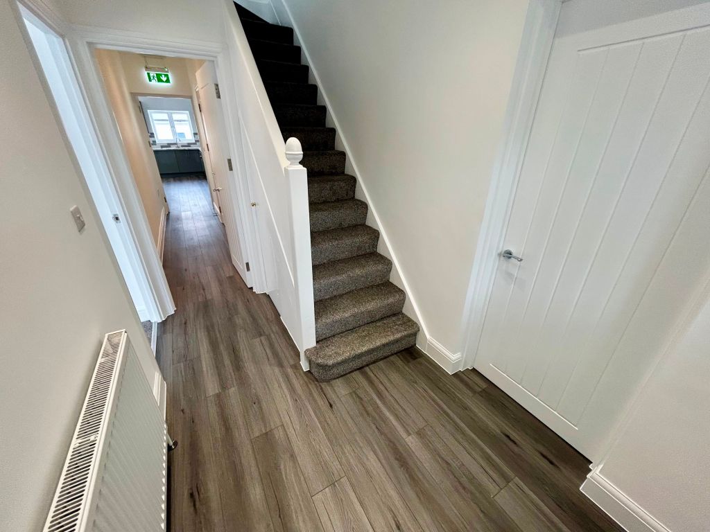 Property photo 2 of 40