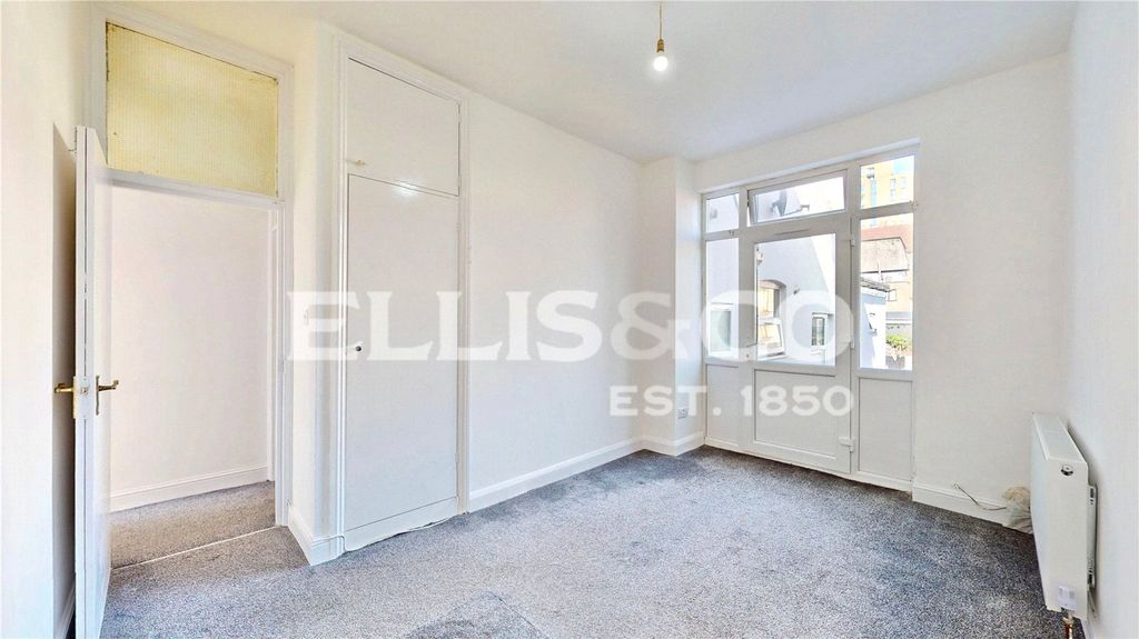 Property photo 3 of 17 Picture No. 25