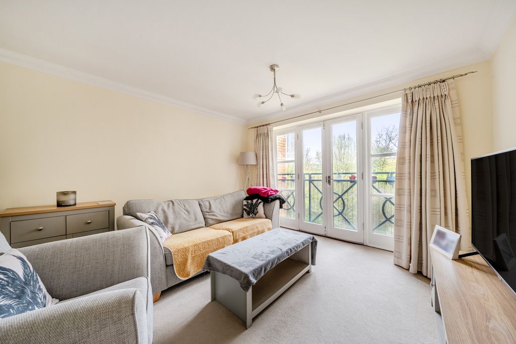 Property photo 3 of 11 1433745-15-69c26B...