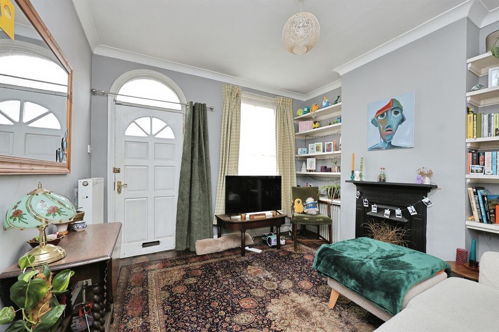 Property photo 3 of 15