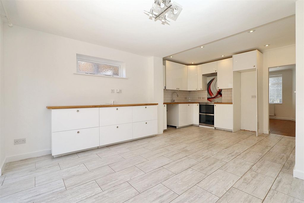 Property photo 2 of 20 Img_8068.Jpg