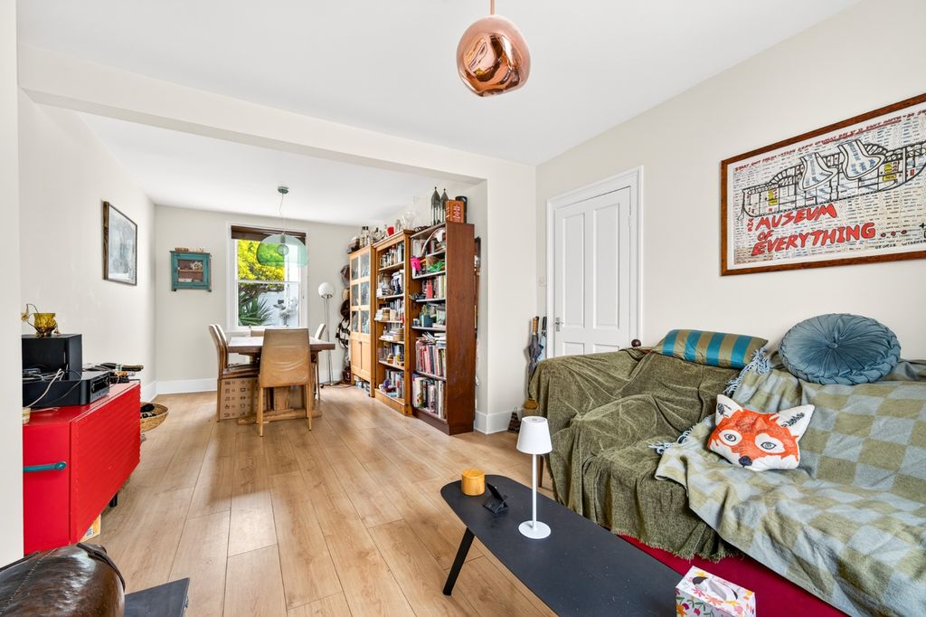 Property photo 3 of 21 3372985