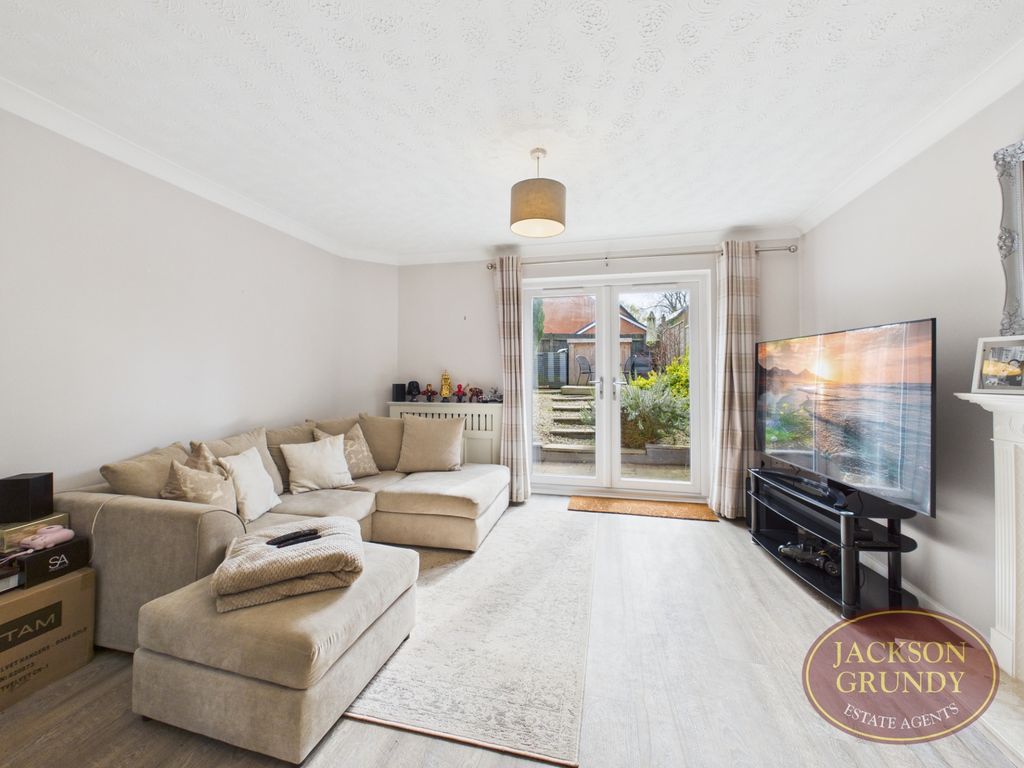 Property photo 2 of 10 Church Street