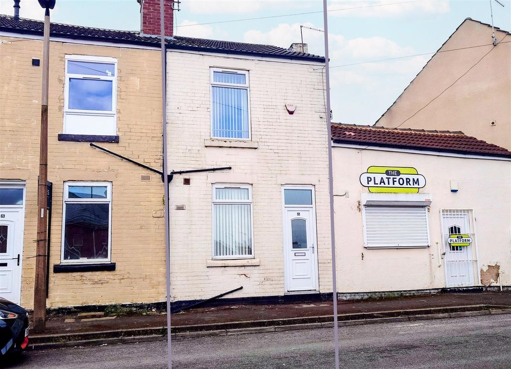 Property photo 1 of 11 Front