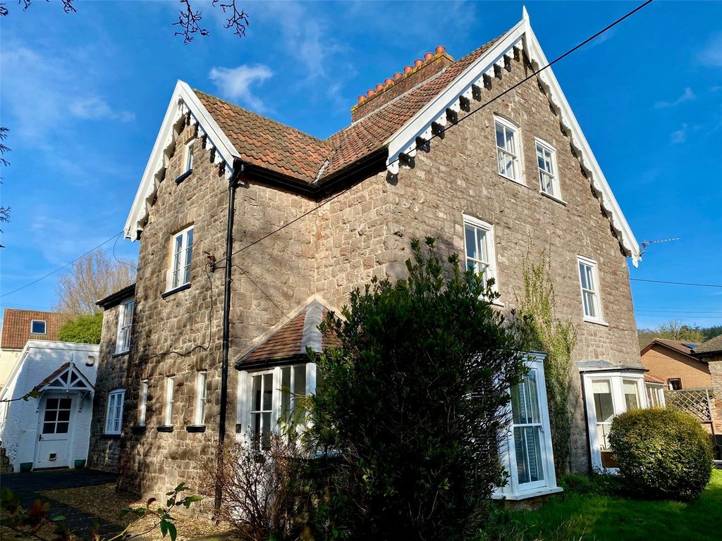 Property photo 1 of 35 Picture No. 36