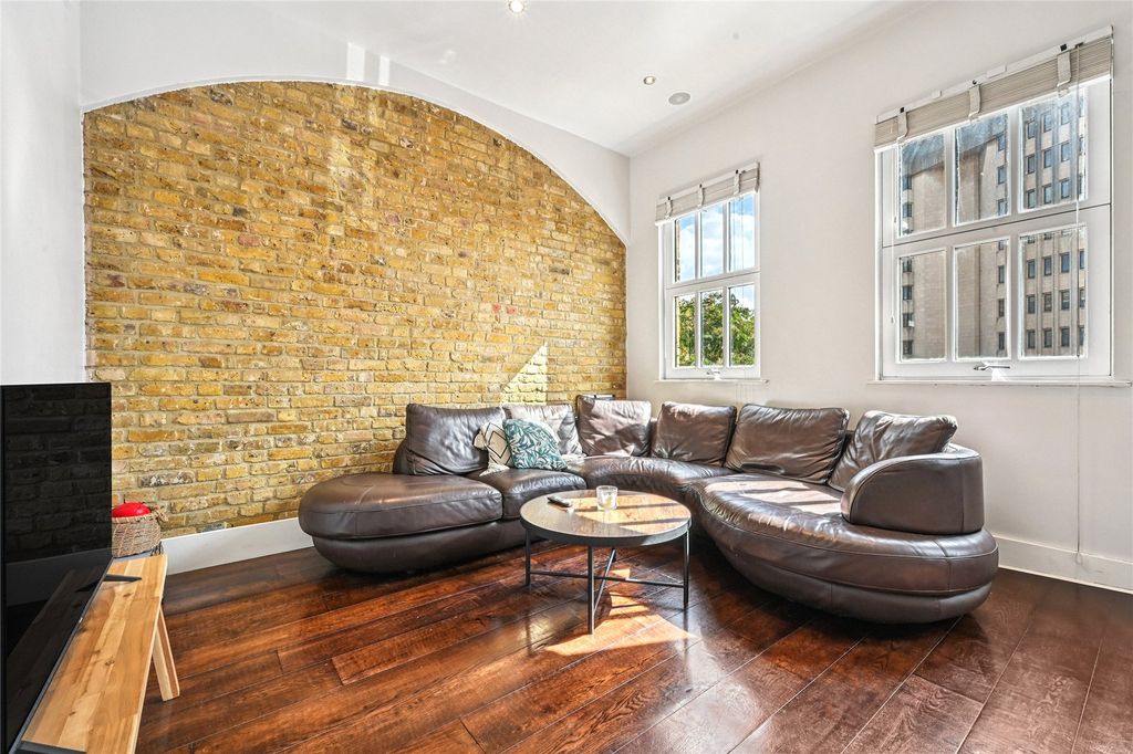 Property photo 1 of 12 Reception Room