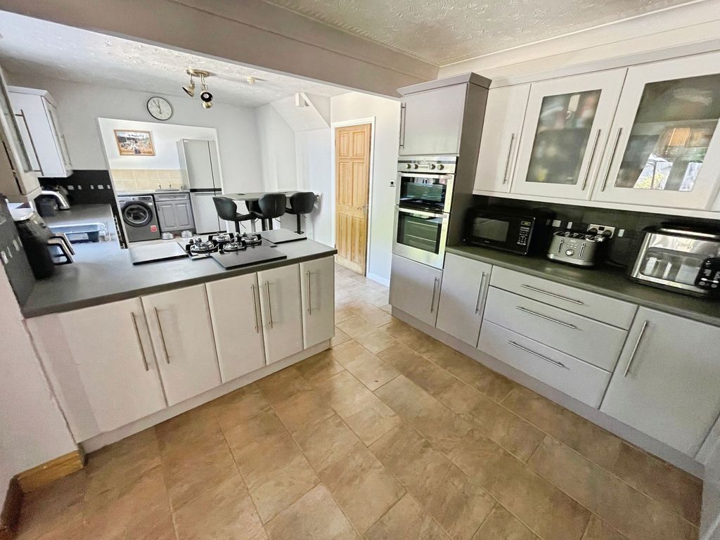 Additional image 22 of 6 bed detached house for saleLlys Eglwys, Bridgend CF31