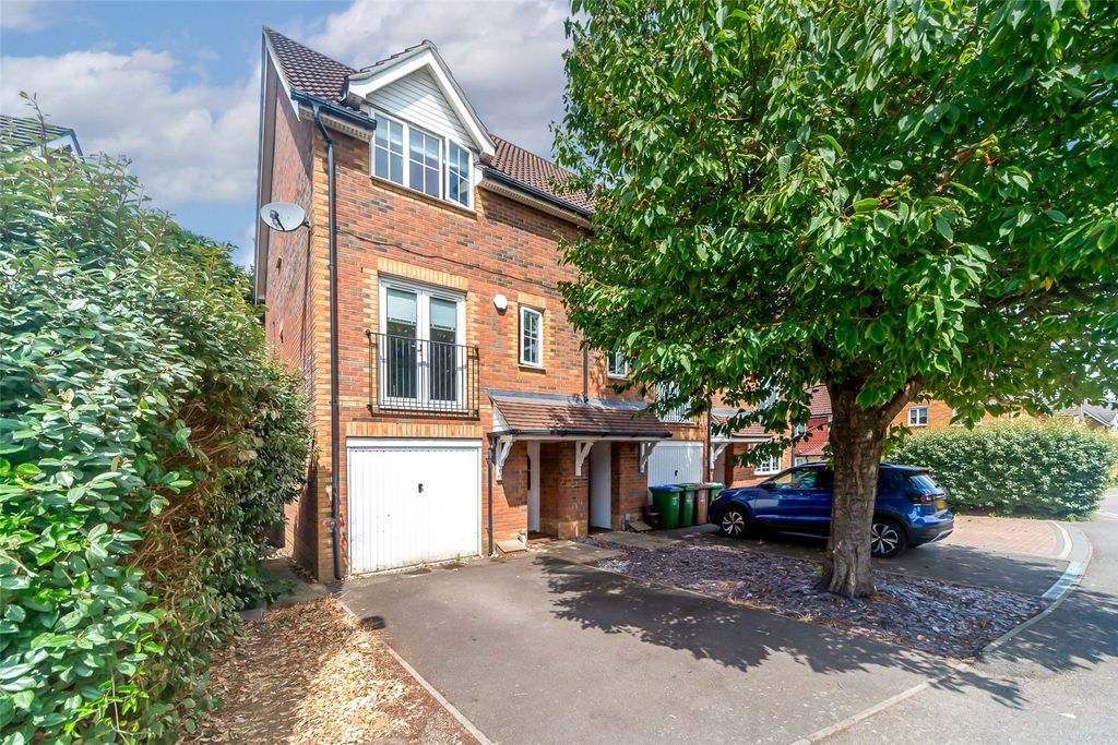 Property photo 1 of 18 External