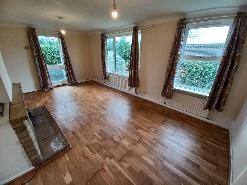 Property photo 3 of 15 Living Room