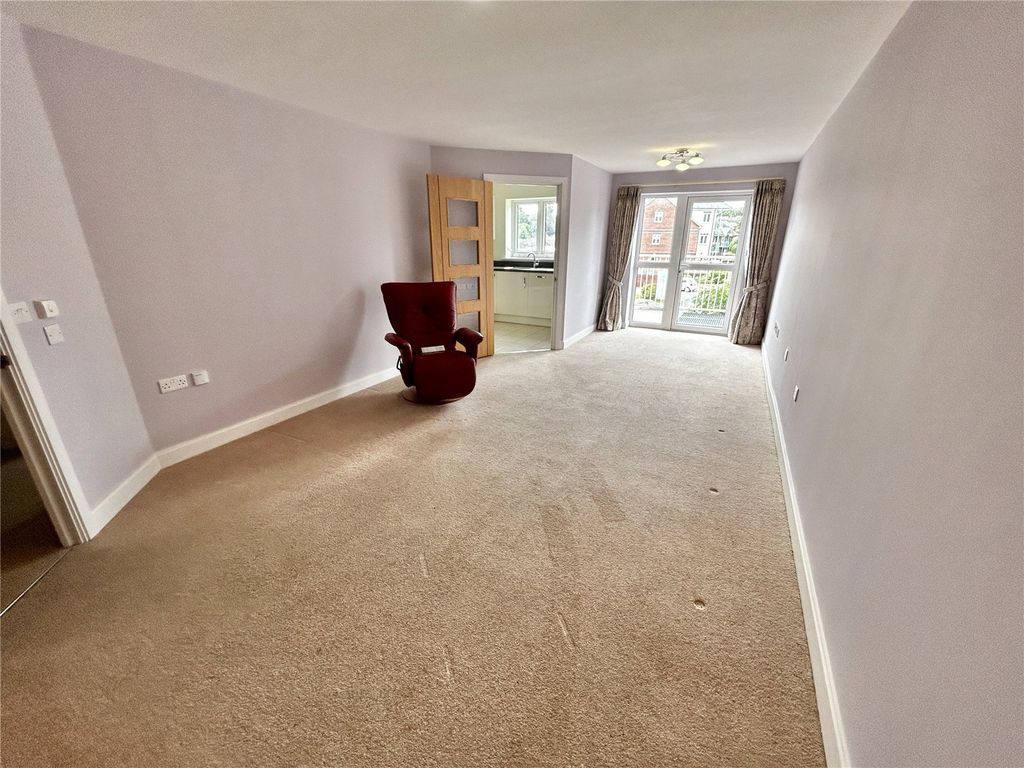 Property photo 2 of 9 Picture No. 14