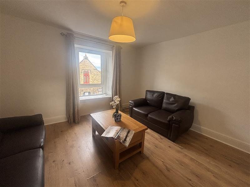 Property photo 3 of 9 059782Aa-Dce5-41B8-8cc1-116E3015F13A