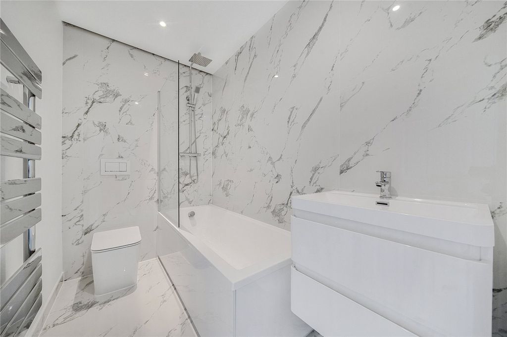 Property photo 1 of 13 Picture No. 08