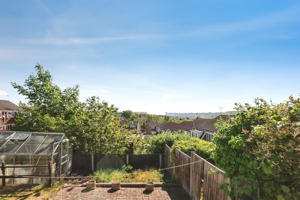 Property photo 3 of 18