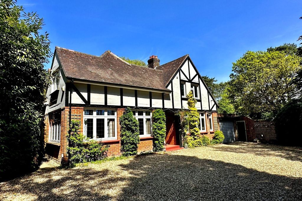 Property photo 2 of 30 Gallery