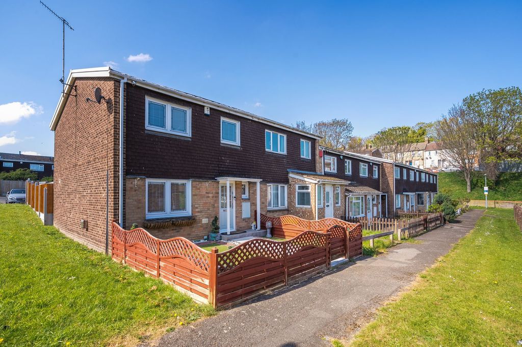 Property photo 1 of 22