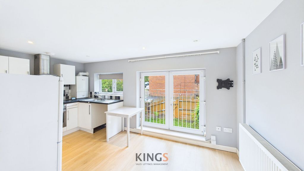 Property photo 2 of 8 Open Plan