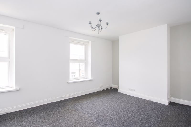 Property photo 2 of 12 Photo 3