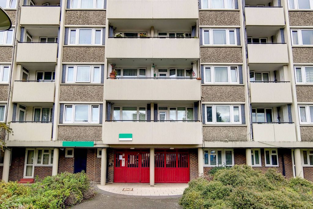 Property photo 1 of 12