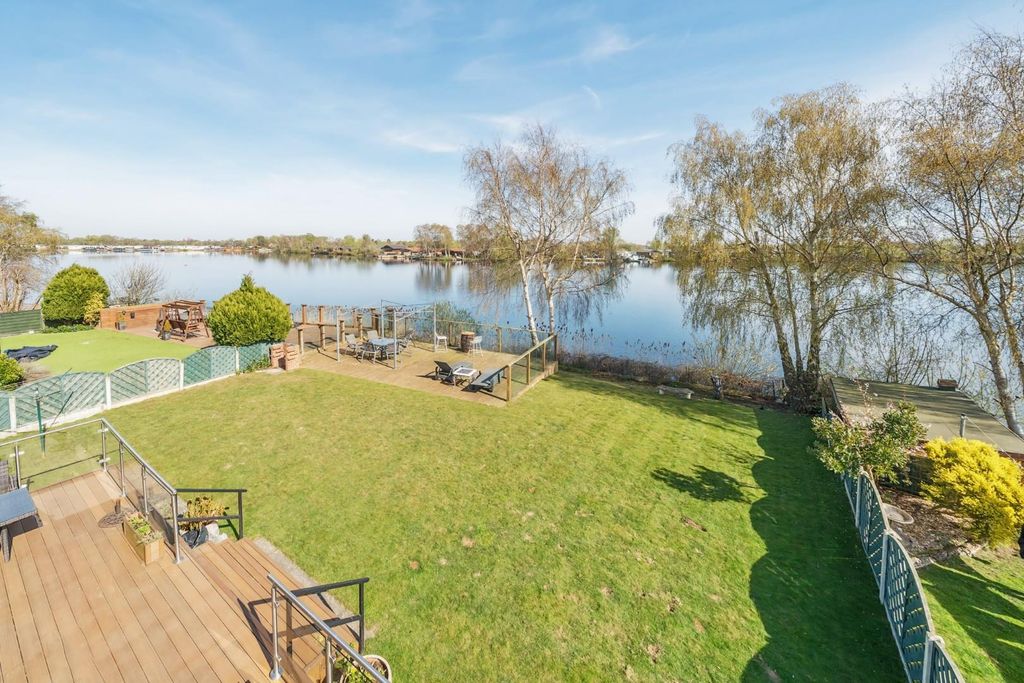 Property photo 1 of 20 Rear Garden &amp; View To Lake.Jpg