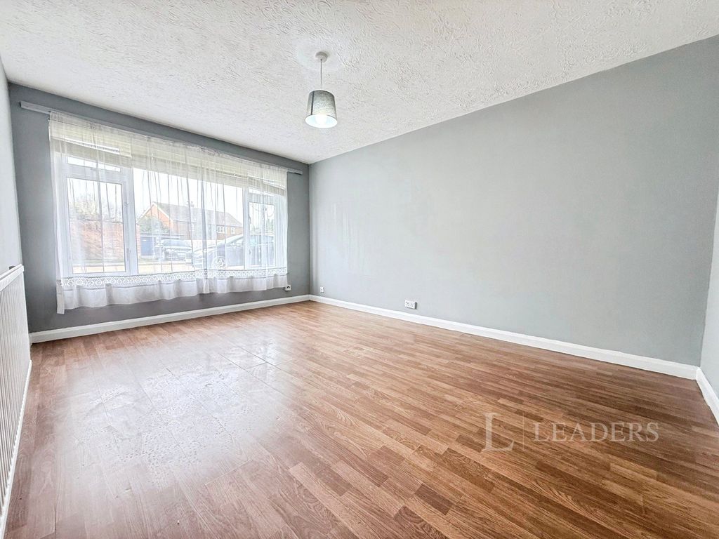 Property photo 2 of 8 2