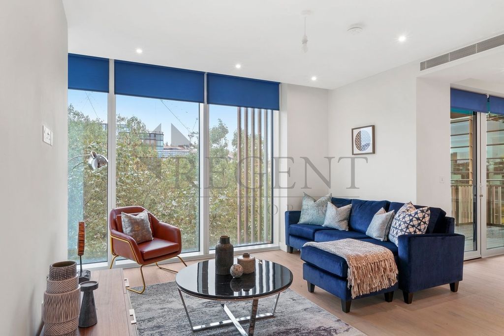 Property photo 1 of 17 Reception