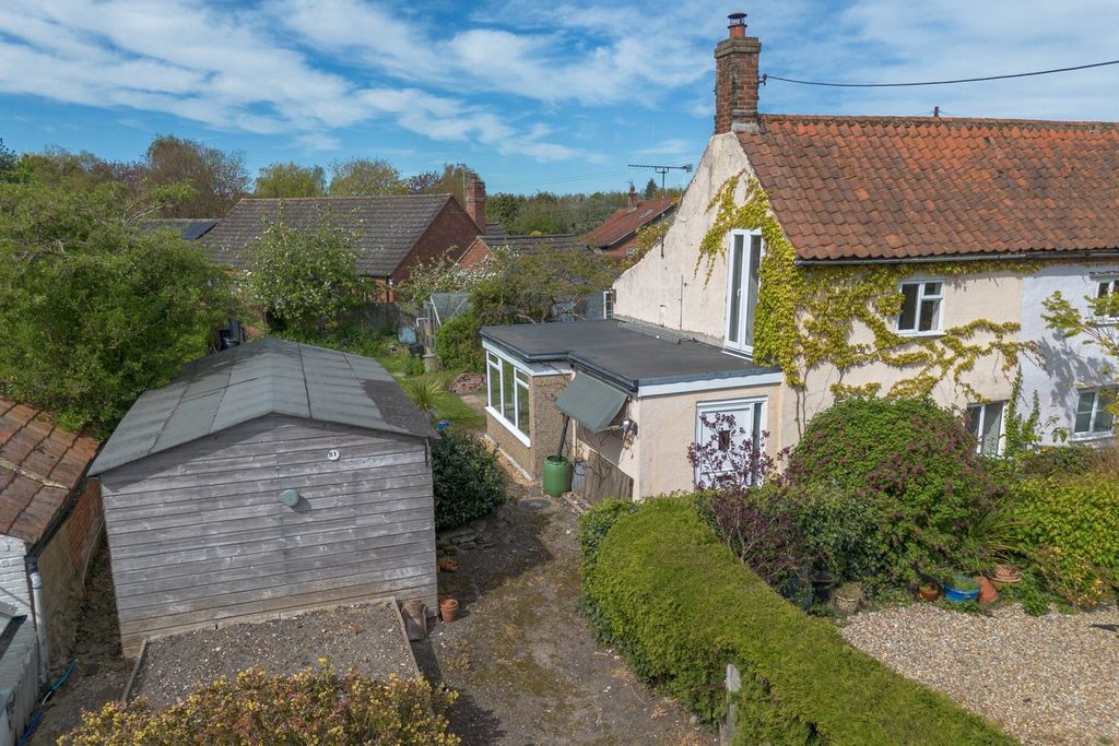 Property photo 2 of 21