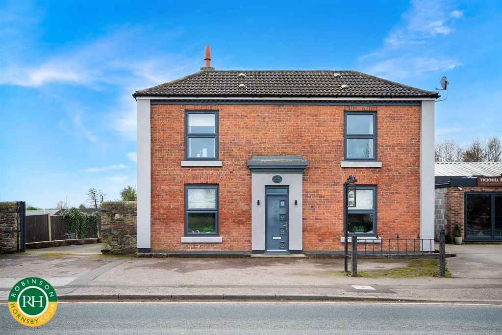 Property photo 1 of 30