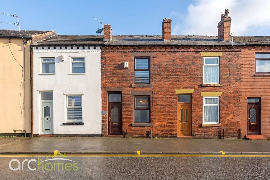 Property photo 1 of 17