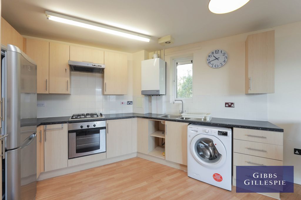 Property photo 2 of 8 Eosr2872