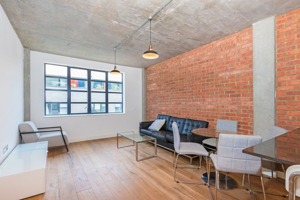 Property photo 1 of 8