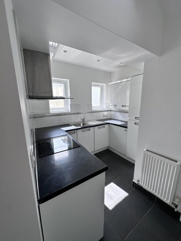 Property photo 3 of 9 8885339.Jpg