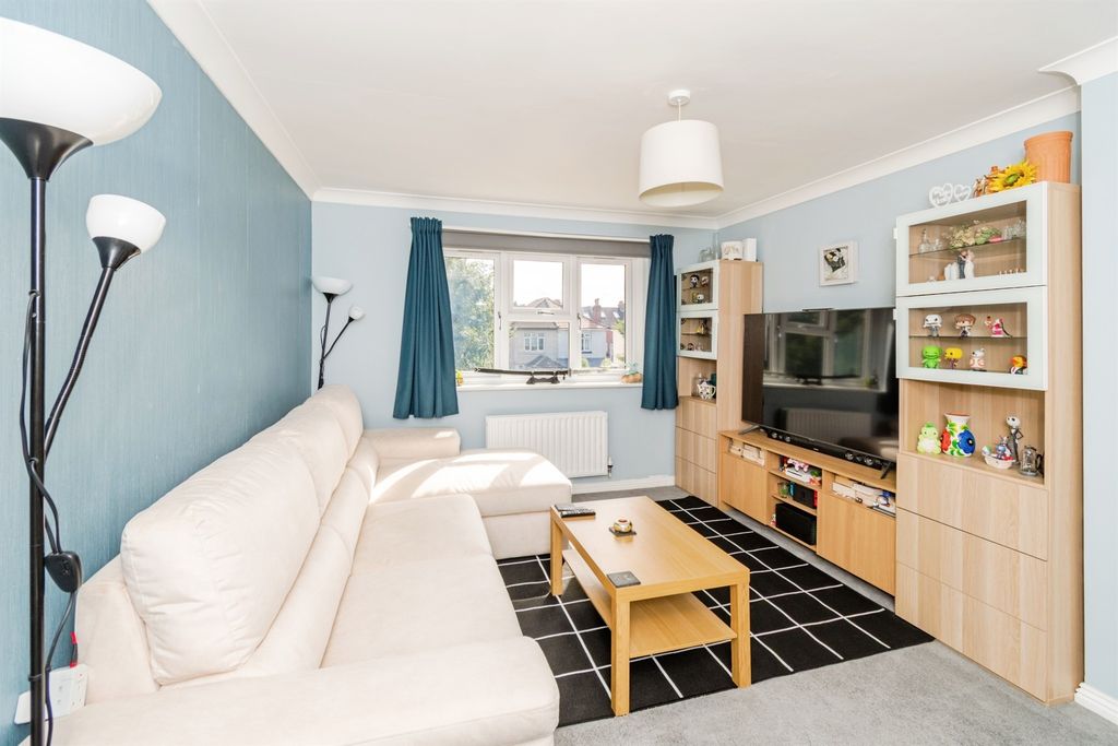 Property photo 2 of 15