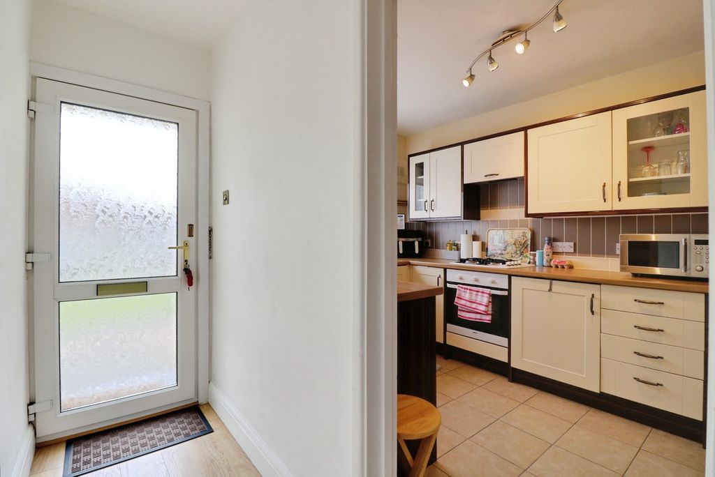 Property photo 2 of 16