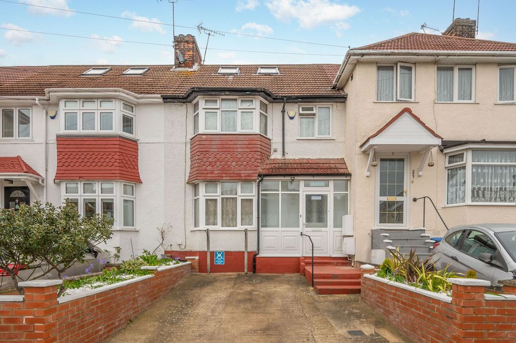 Property photo 2 of 12