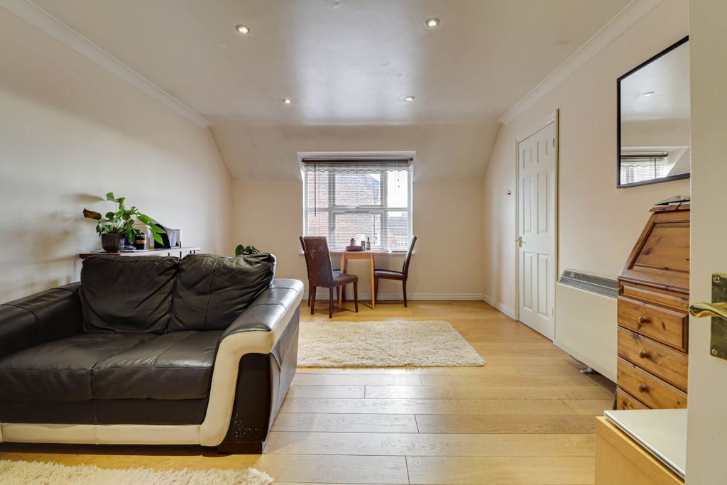 Property photo 3 of 9 Living/Dining Room