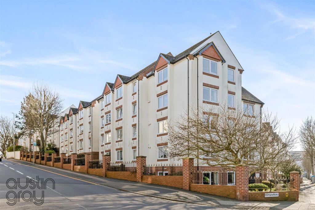 Property photo 1 of 14 Dyke Road, Homelees House, 13-015.Jpg