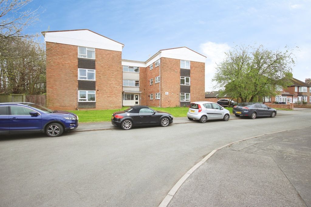 Property photo 1 of 8