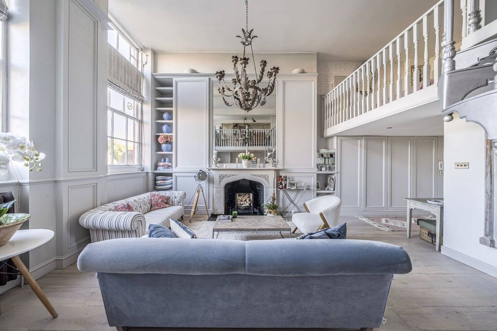 Property photo 3 of 20