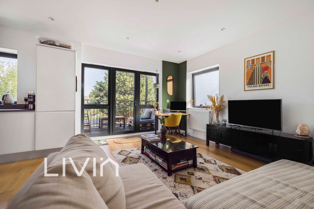 Property photo 2 of 16 120A4977
