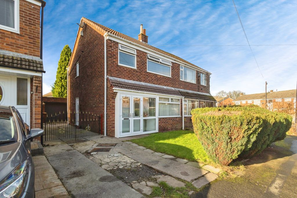 Property photo 1 of 17 Photography